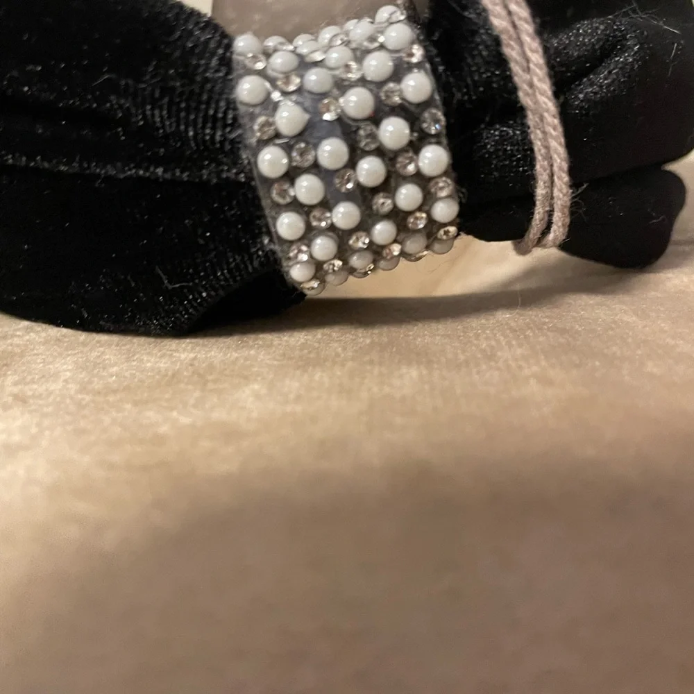 Black Velvet Rhinestone & Pearl Headband NWT